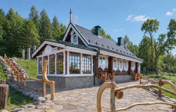 Под Могилевом продают сказочную усадьбу
