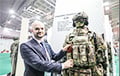 У Полацку вырабляюць браняжылеты з сімваламі вайны супраць Украіны