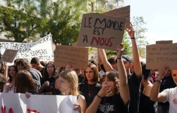 Large-scale Protests By Teachers, College Students, And High School Students Have Begun In Greece