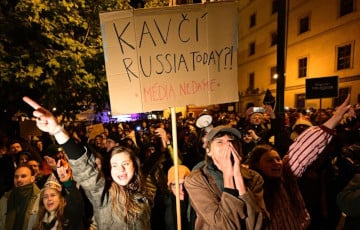 У Празе пратэстоўцы спрабавалі ўварвацца ў парламент