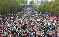 Во Франции на протесты вышло до 800 тысяч человек