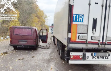 Belarusians Have Set Up A Mobile Gas Station On The Border With Poland