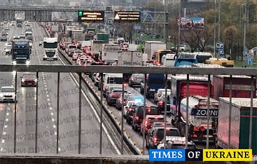 Traffic Jams Gripped Kyiv Following The Russian Federation's Barbaric Shelling