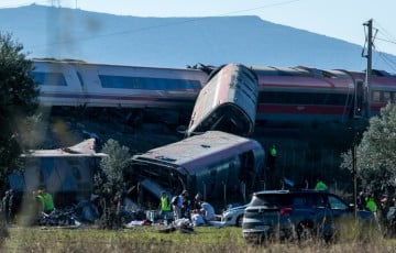 Сутыкненне цягнікоў у Іспаніі: колькасць загінулых дасягнула 68