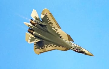На аэродроме Ахтубинск сгорел новейший российский Су-57