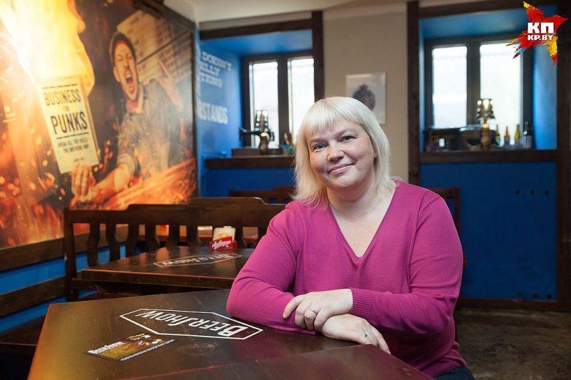 хозяйка кафе. гаяне бреиова. хозяйка кафе. хозяйка кафе. ресторан михайловская усадьба казань.