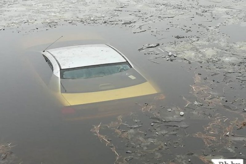 Машина на воде спб