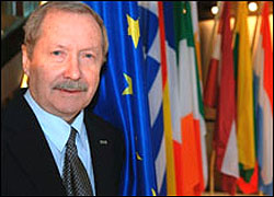 EP vice-president Janusz Onyszkiewicz refused entry to Belarus