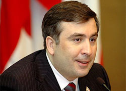 Саакашвили раздает грузинские паспорта