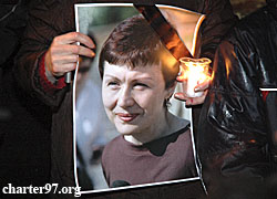 Белорусы вышли на Площадь в память об Ирине Козулиной (Фото, видео)