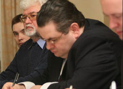 Послы написали диктант на белорусском языке к 90-летию БНР (Фото)