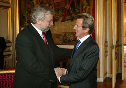 Александр Милинкевич встретился с министром иностранных дел Франции (Фото)