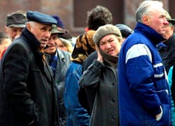 Повышать пенсионный возраст будут с оглядкой на Россию