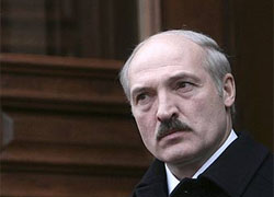 Лукашенко берет новых заложников