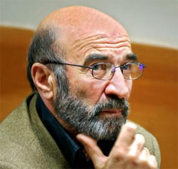 Герои мимо нас