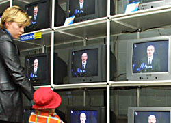 Диктатора на ТВ в 20 раз больше, чем остальных кандидатов