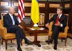 США поддерживают стремление Украины вступить в НАТО (Обновлено)