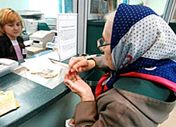 Пенсионерам в Керчи и Севастополе перестали платить пенсии
