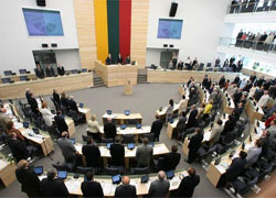 Lithuanian MPs praise Lukashenko