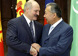 Kyrgyzstan authorities: Bakiev has to come for his pension himself