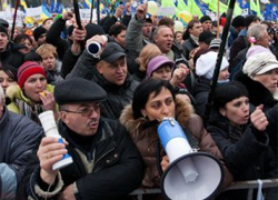 В Киеве на улицы вышли 10 тысяч учителей