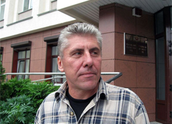 Homel human rights defender Anatol Paplauny loses job