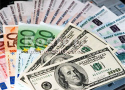 Валютные вклады могут принудительно перевести в рубли