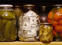 Хранить рубли в банках стало совсем невыгодно