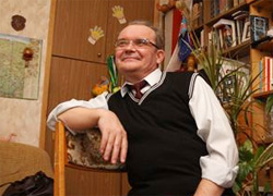 Налоговики продолжают преследовать отца Анастасии Положанко (Фото)