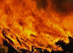 На фабрике в Пакистане сгорели 110 человек
