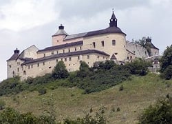 В Словакии случайно сожгли замок XIII века (Видео)