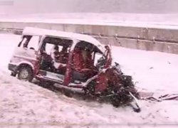 Микроавтобус МЧС вынесло на встречную — двое погибших (Видео)