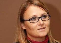 Майя Кочиянчич: ЕС ведет консультации о возвращении послов в Беларусь