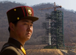 Северокорейская ракета развалилась в воздухе