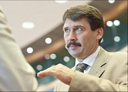 Новым президентом Венгрии стал Янош Адер