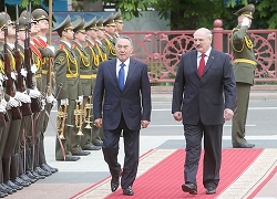 Лукашенко «благодарен», Назарбаев - «восхищен»