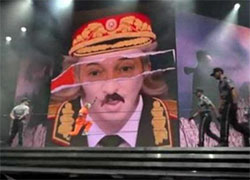 Лукашэнка і Гітлер у роліку Мадоны (Відэа)