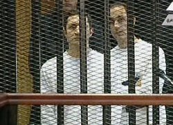 Сыновей Мубарака судят за махинации