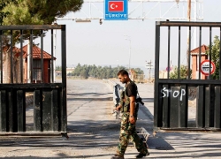 Турция закрыла границу с Сирией