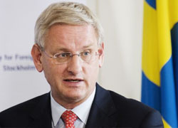 Carl Bildt - to Andrei Sannikov: Our policy remains the same