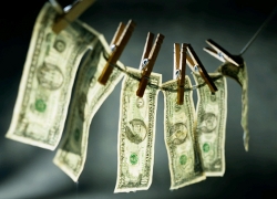 Брытанскі банк аштрафаваны за адмыванне іранскіх грошай
