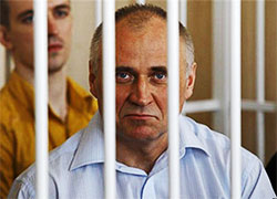 Prisoners congratulate Statkevich on Belarusian Military Glory Day