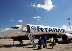 Ryanair обвинили в недозаправке самолетов ради экономии