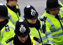Полиция Лондона взяла в осаду посольство Эквадора