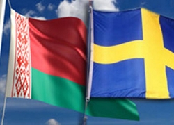 МИД не исключает возобновления работы посольства в Швеции