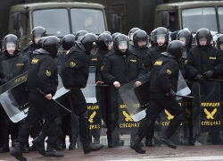 Witness from Hrodna: Bus with riot police was behind market waiting for order to attack