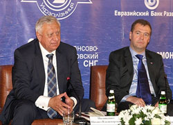 Медведев поспорил с Мясниковичем