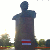 Бело-красно-белый флаг на памятнике Ленину (Фотофакт)