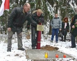 Vandalism in Kurapaty memorial area: Monument to Polish officers disappeared
