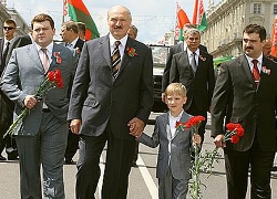Lukashenka and his sons stay blacklisted by EU